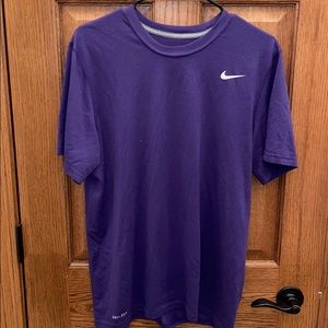 Men’s Nike shirt